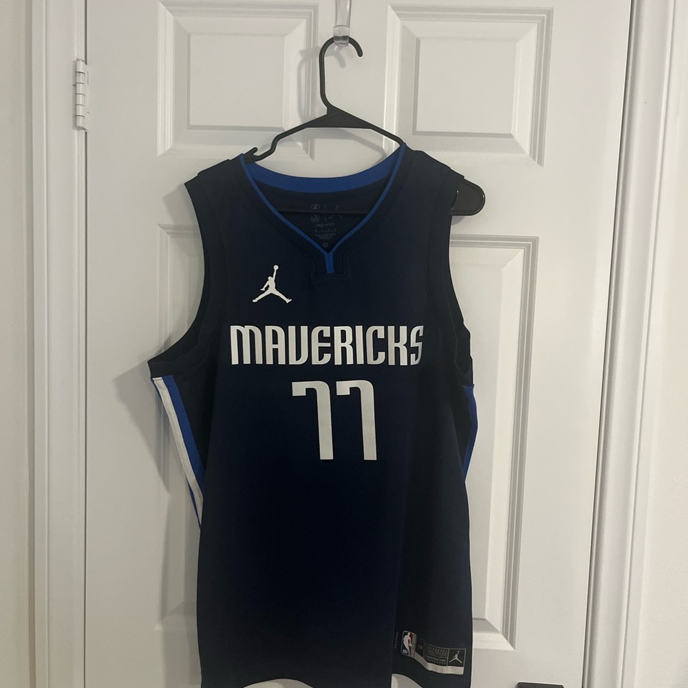 Mavericks Doncic Dark Blue Dri-Fit Jersey
